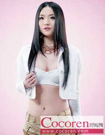 上班族每天必做的丰胸运动 完美增大胸围